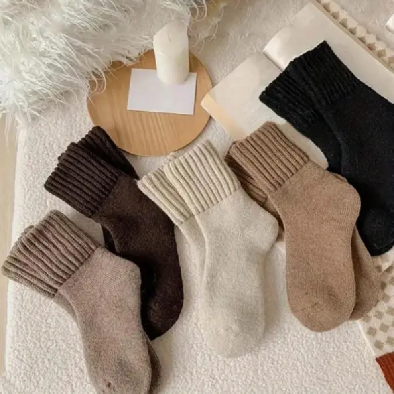 5 Pairs of Thick and Comfortable Socks