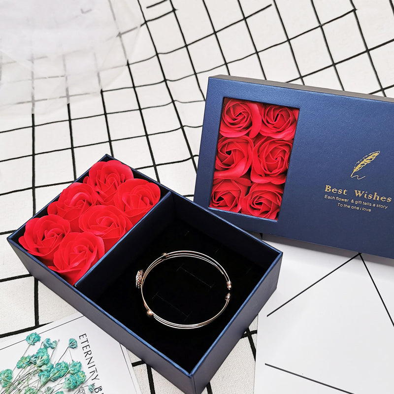 Six Roses Gift Box