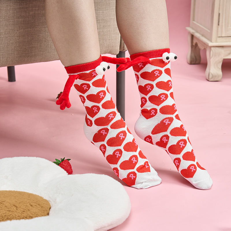 Couple love magnet holding hands socks