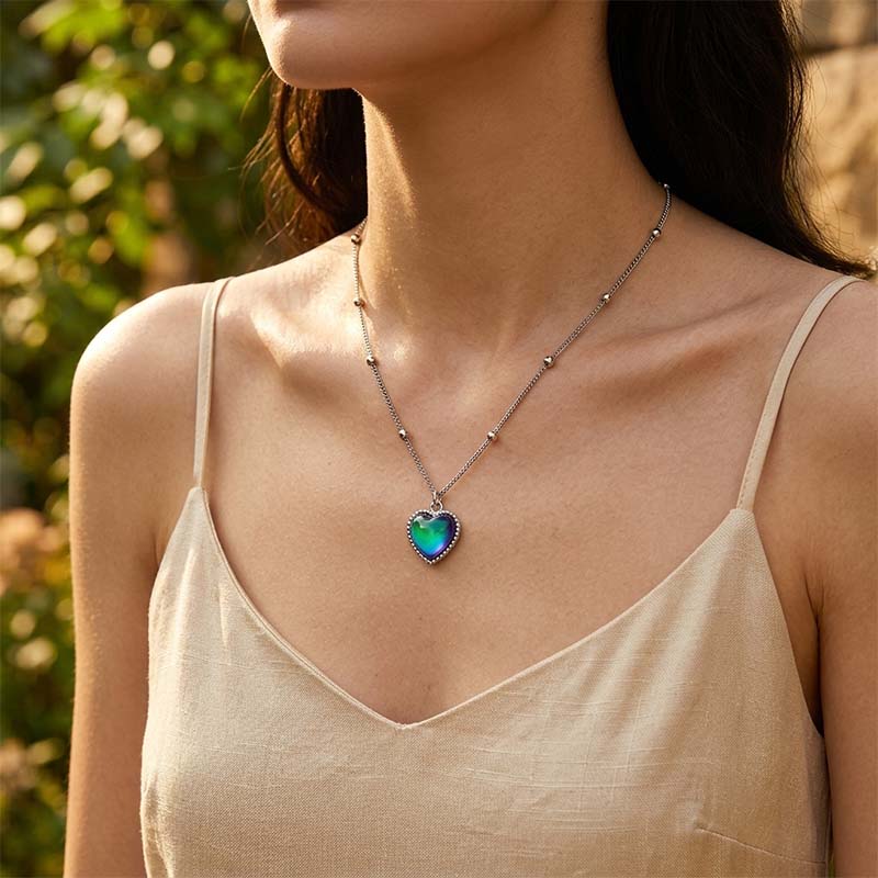 Temperature-Sensitive Color-Changing Love Necklace