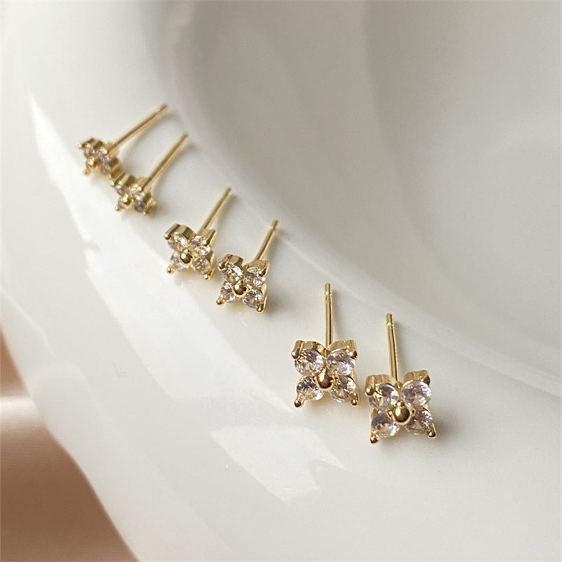 Daisy Earring Studs