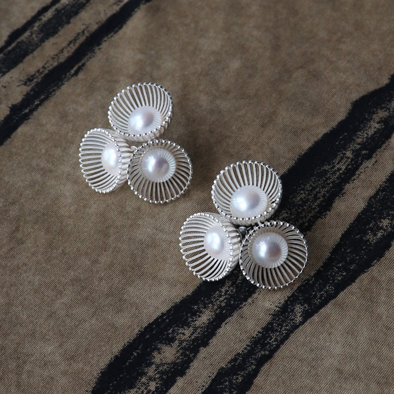 Unique Design Pearl Ear Stud
