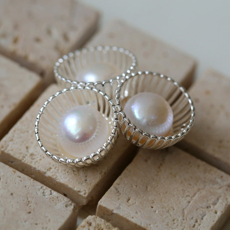 Unique Design Pearl Ear Stud