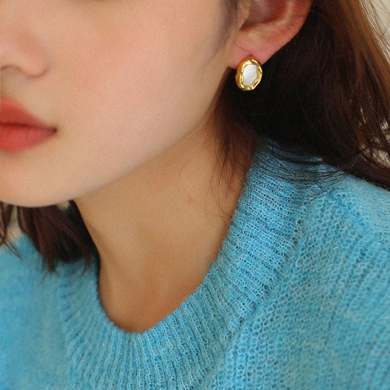 Vintage Oval Shell Shape Stud Earrings