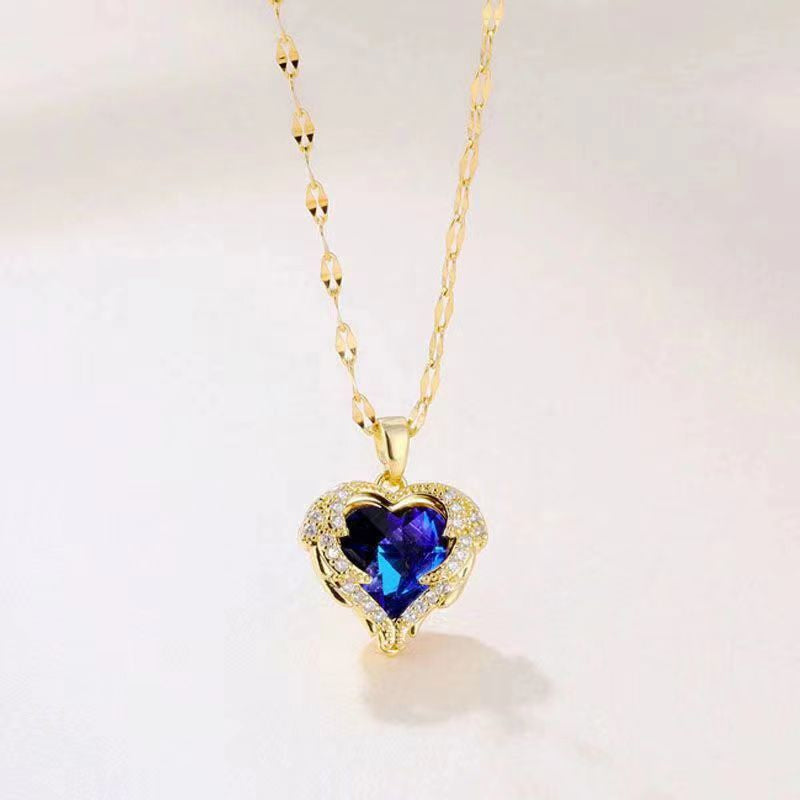 FAE HEART NECKLACE