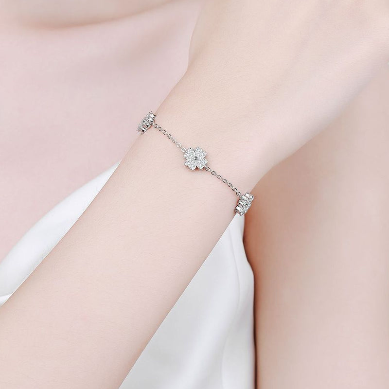 Lucky Clover Moissanite Bracelet