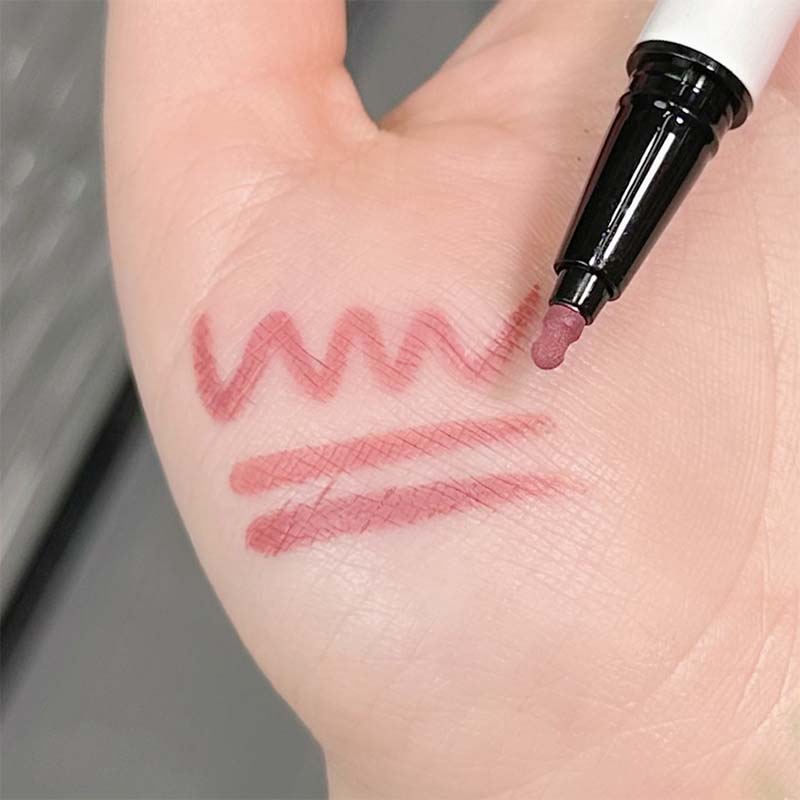 Long-lasting liquid lipstick