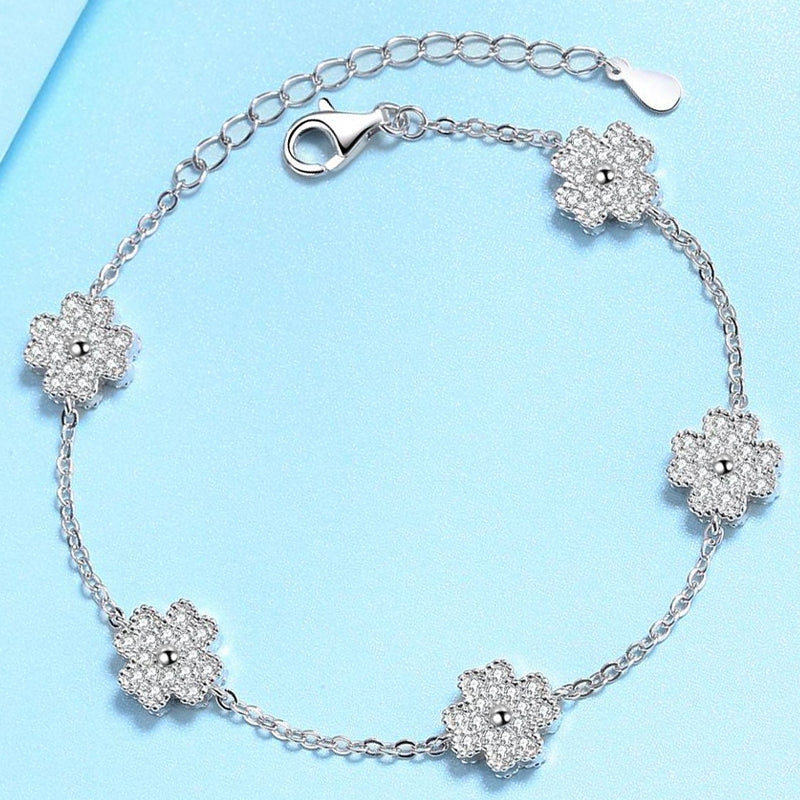 Lucky Clover Moissanite Bracelet