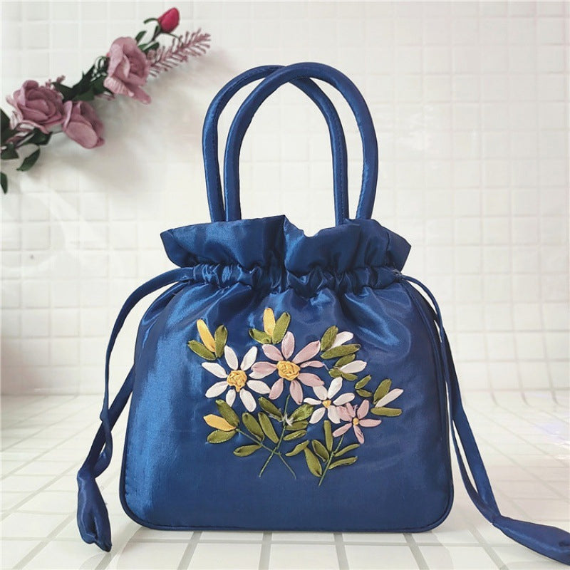 Embroidered Floral Pattern Pouch