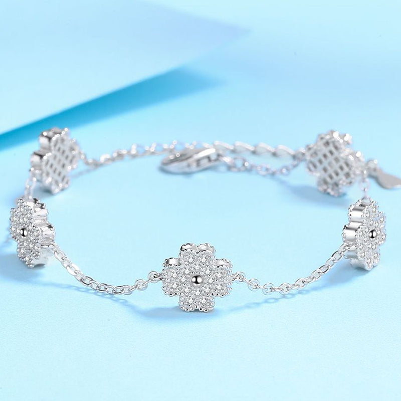 Lucky Clover Moissanite Bracelet