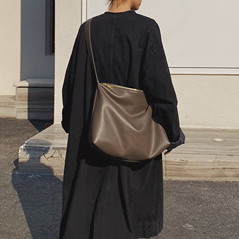 Soft and Simple Shoulder Bag