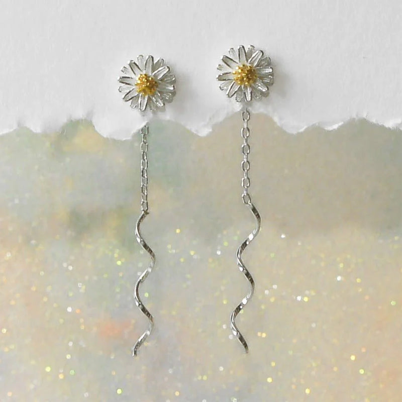 Sweet Daisy Wave Threader Earrings