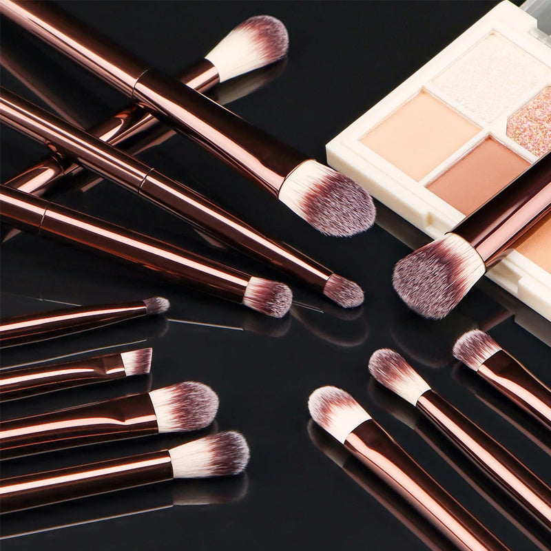 20-piece coffee-coloured makeup brush set