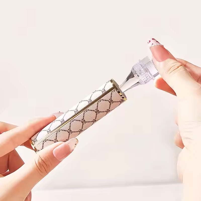 Lipstick Style Portable Toothbrush