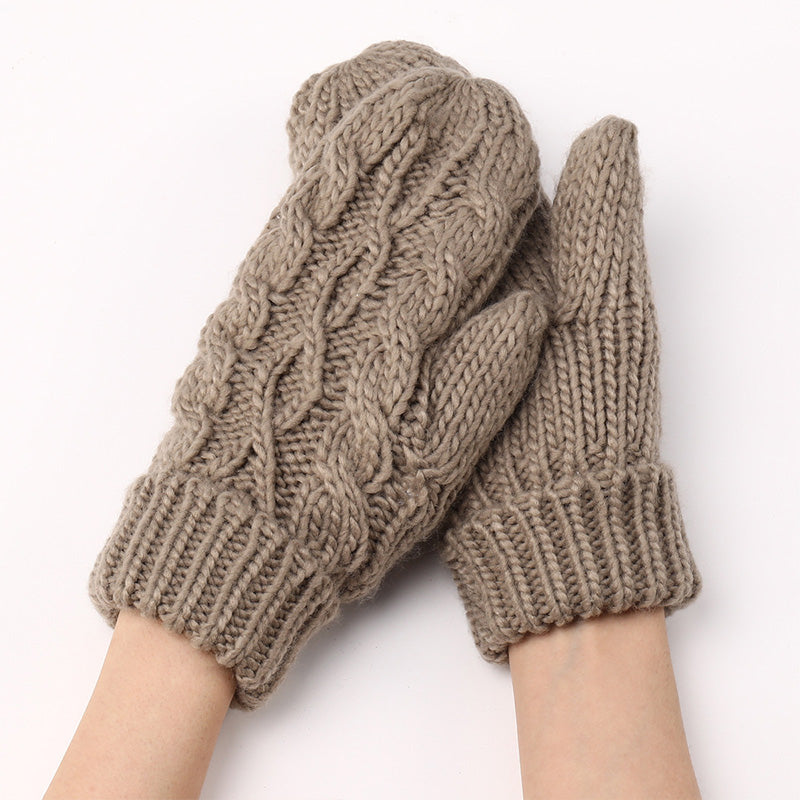 Diamond-shaped Finger-covered Woolen Gloves