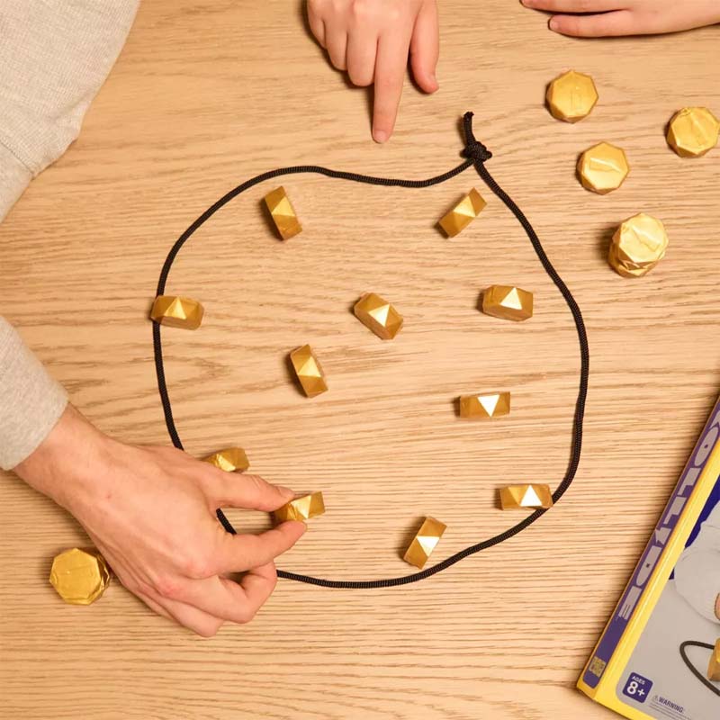 The Game of Magnetic Chess Strategy
