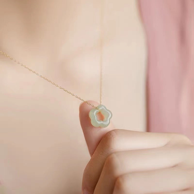 FLOWER JADE NECKLACE