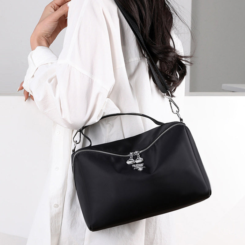 Leisure Nylon Shoulder Bag