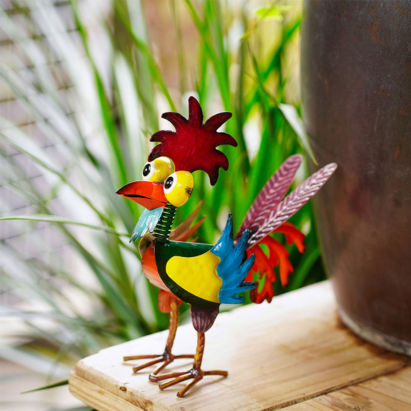 Funny garden rooster statue