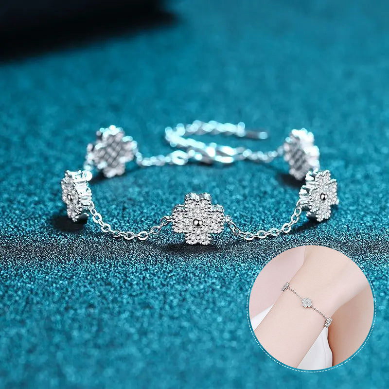 Lucky Clover Moissanite Bracelet