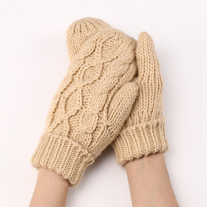 Diamond-shaped Finger-covered Woolen Gloves