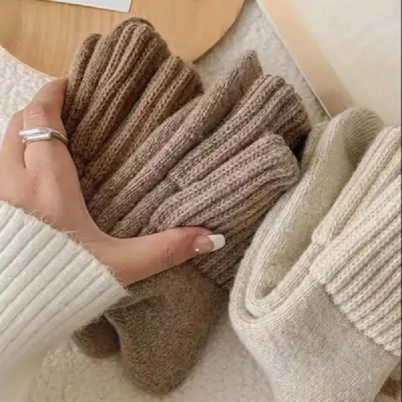 5 Pairs of Thick and Comfortable Socks