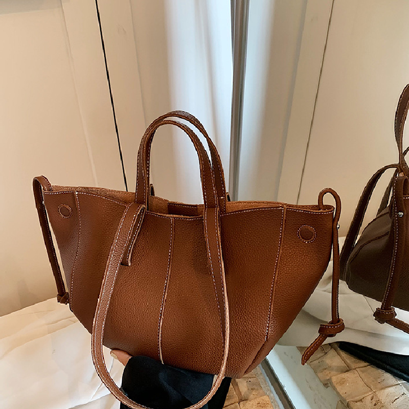 Urban Vintage Large-Capacity Tote Bag