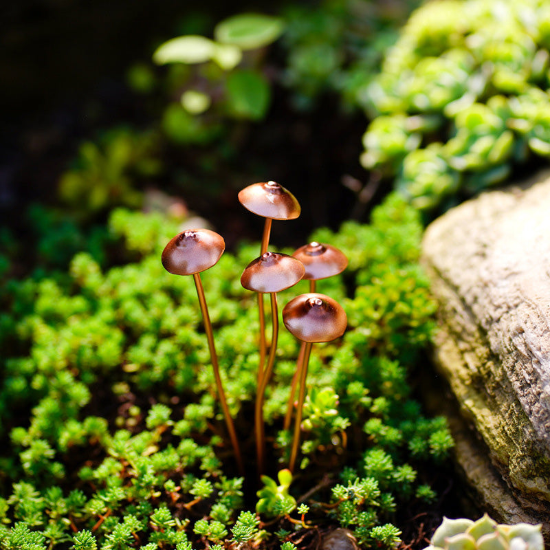 Simulation small mushroom ornaments