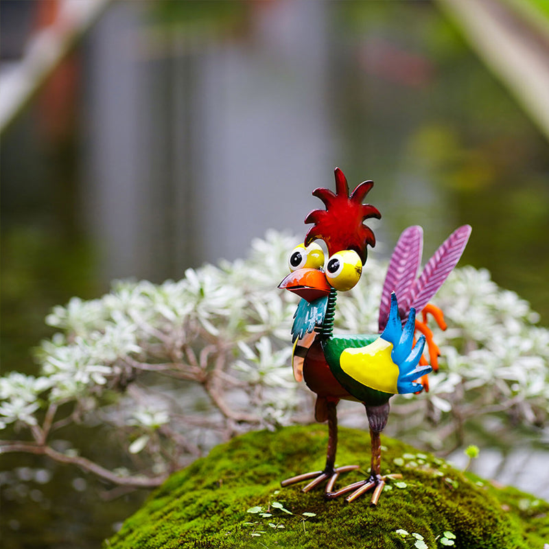 Funny garden rooster statue