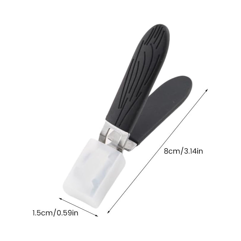 Splash-proof slanted nail clipper