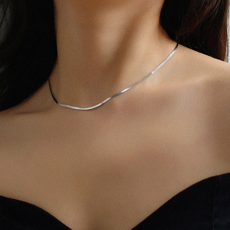 HERRINGBONE CHAIN GOLD CHOKER NECKLACE