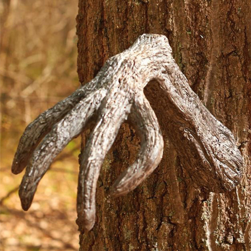 Spooky Living Tree Halloween Decoration