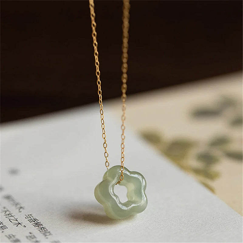 FLOWER JADE NECKLACE