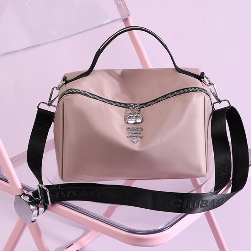 Leisure Nylon Shoulder Bag