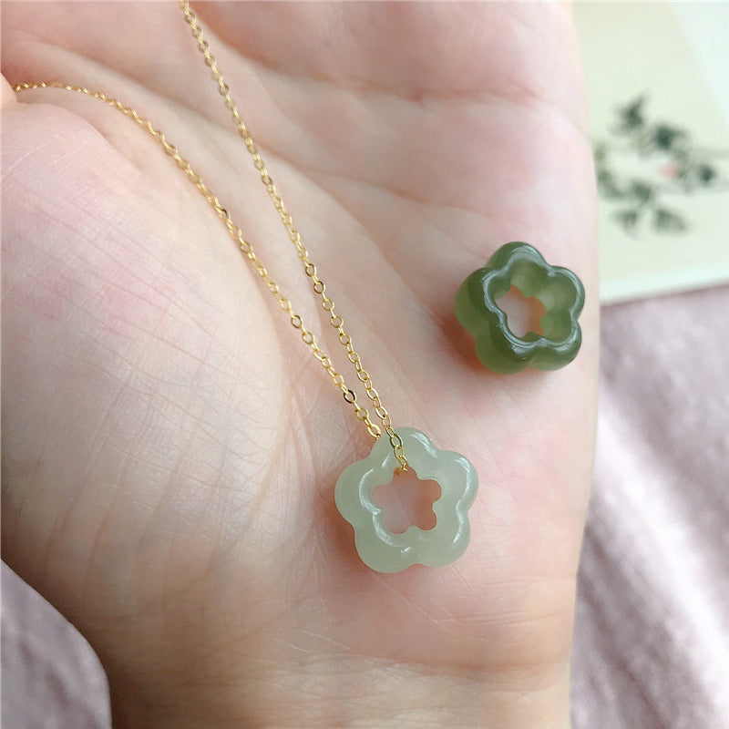 FLOWER JADE NECKLACE