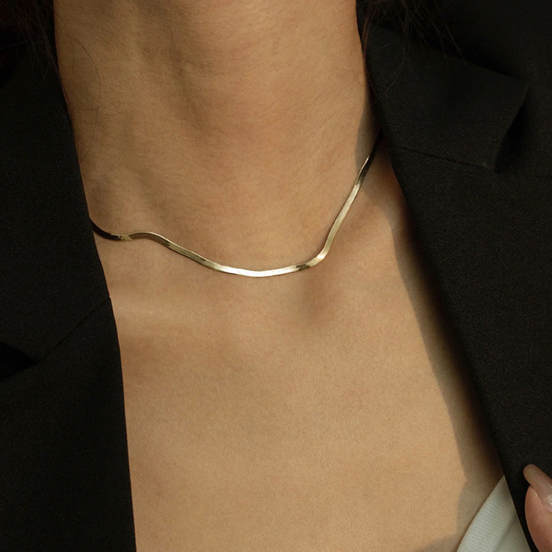 HERRINGBONE CHAIN GOLD CHOKER NECKLACE