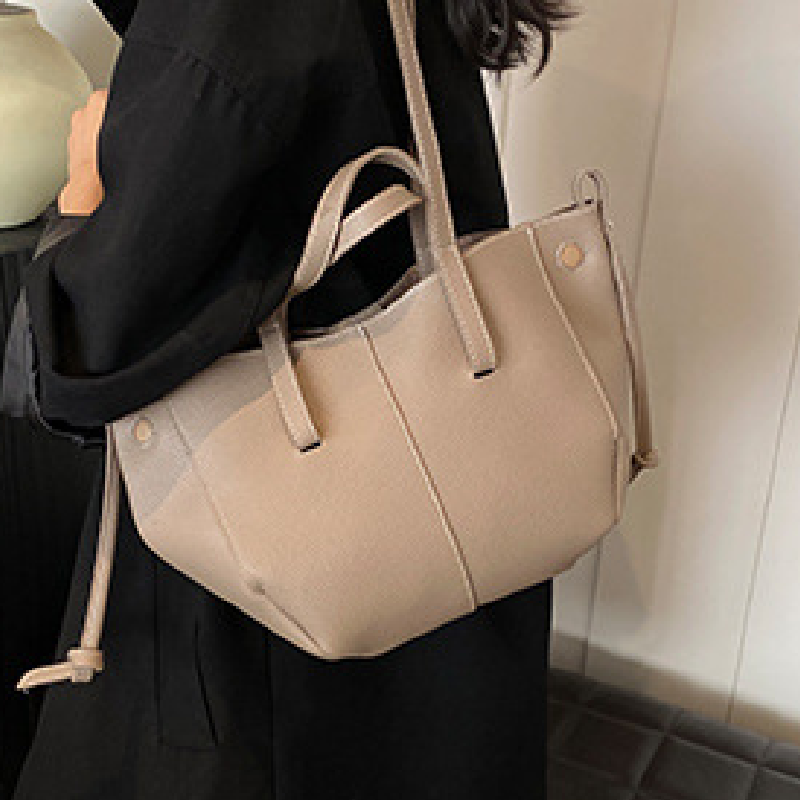 Urban Vintage Large-Capacity Tote Bag