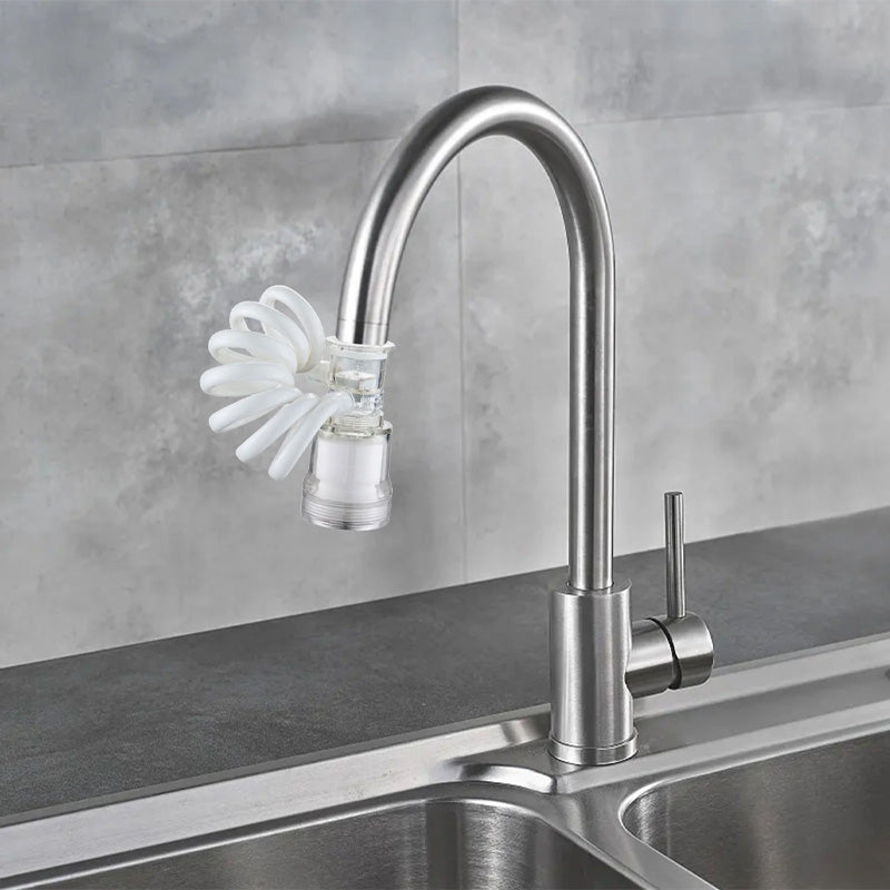 Universal retractable extension faucet