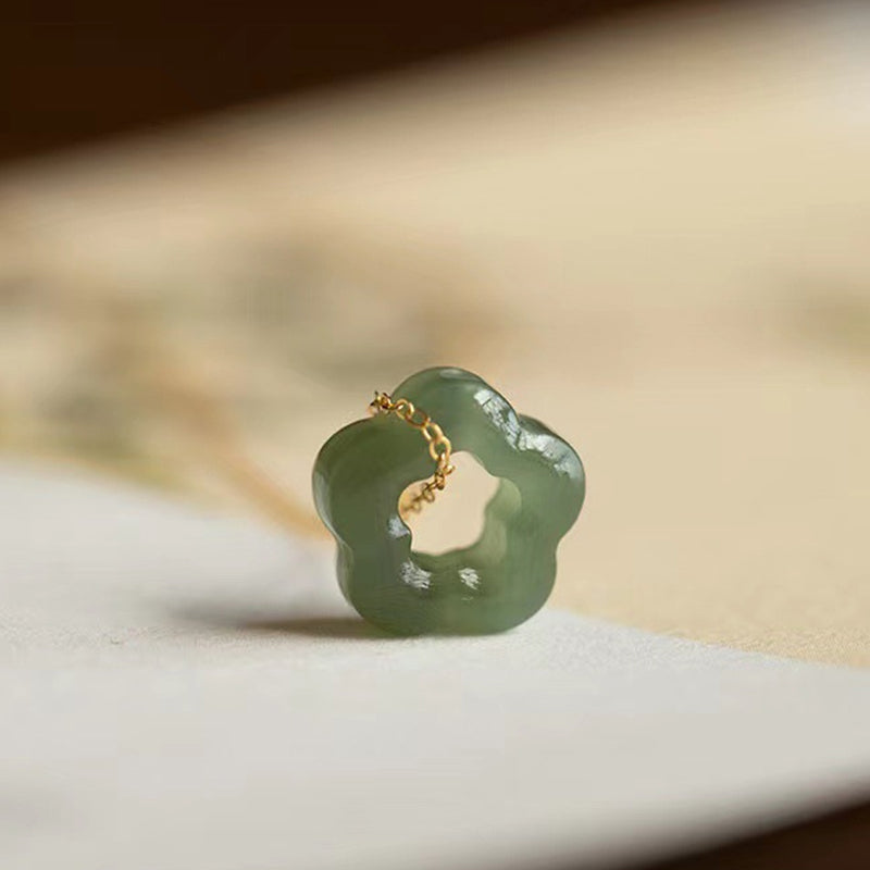 FLOWER JADE NECKLACE