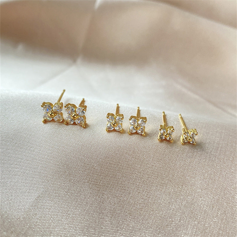 Daisy Earring Studs