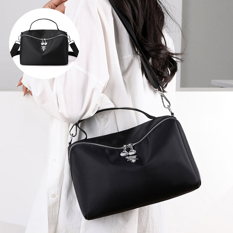 Leisure Nylon Shoulder Bag