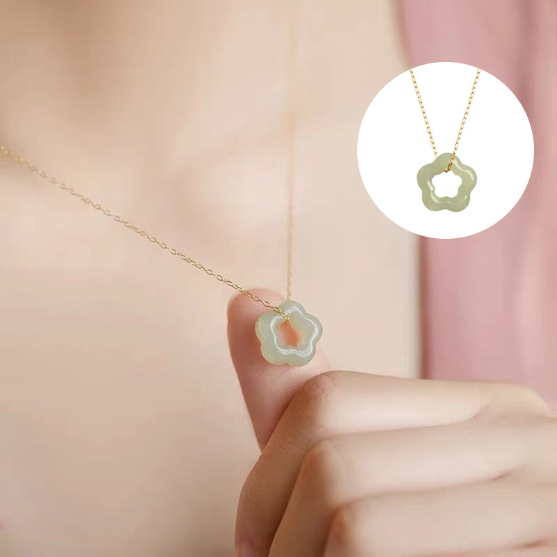 FLOWER JADE NECKLACE