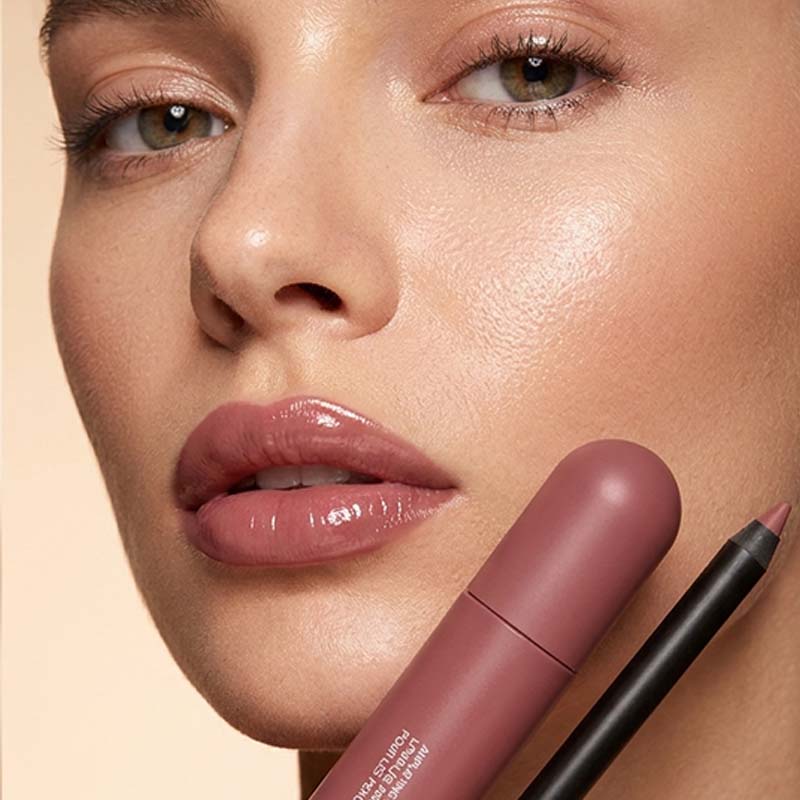 Moisturizing Lip Gloss & Lip Liner Pencil