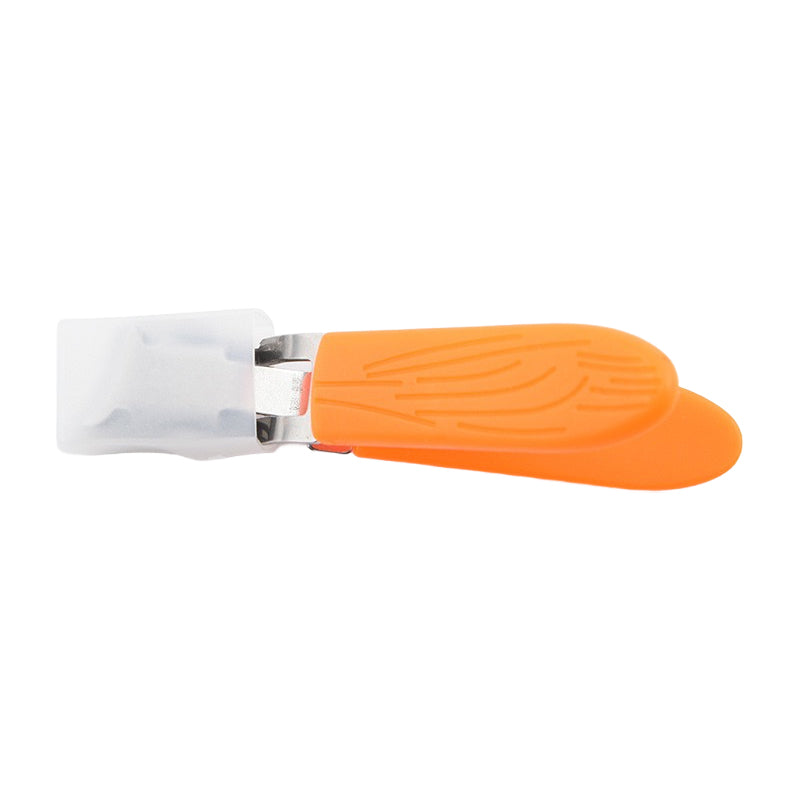 Splash-proof slanted nail clipper