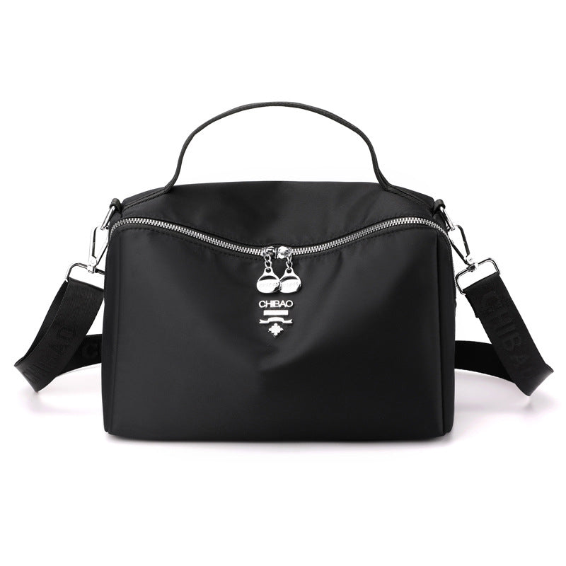 Leisure Nylon Shoulder Bag