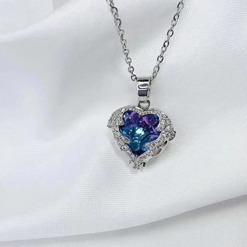 FAE HEART NECKLACE