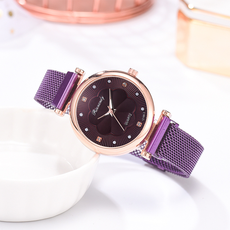 Ladies quartz watch