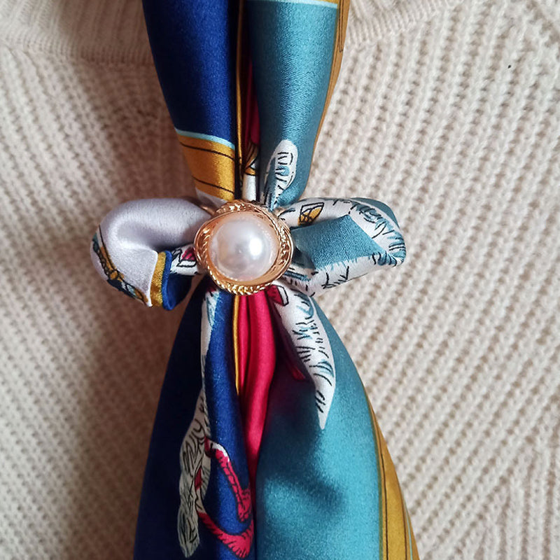 Hollow Scarf Buckle
