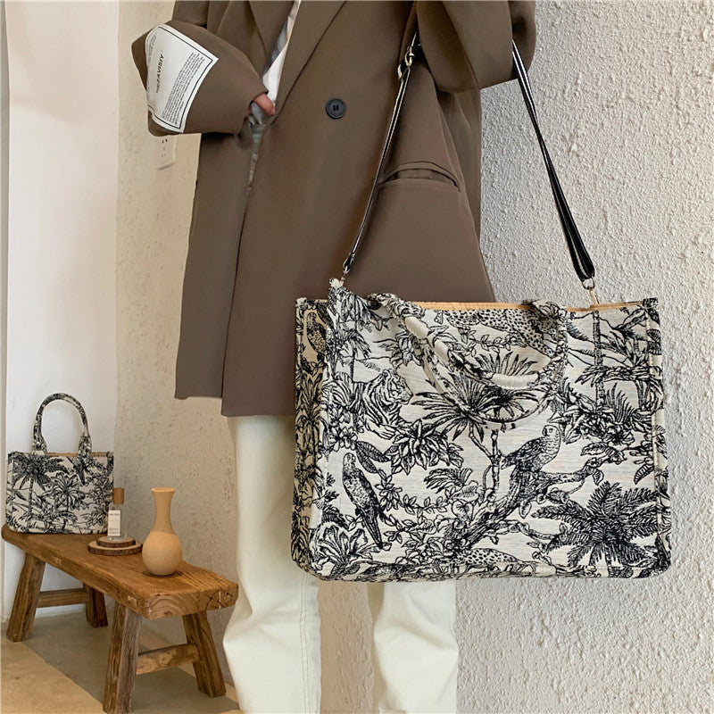 JACQUARD EMBROIDERY SHOULDER BAG