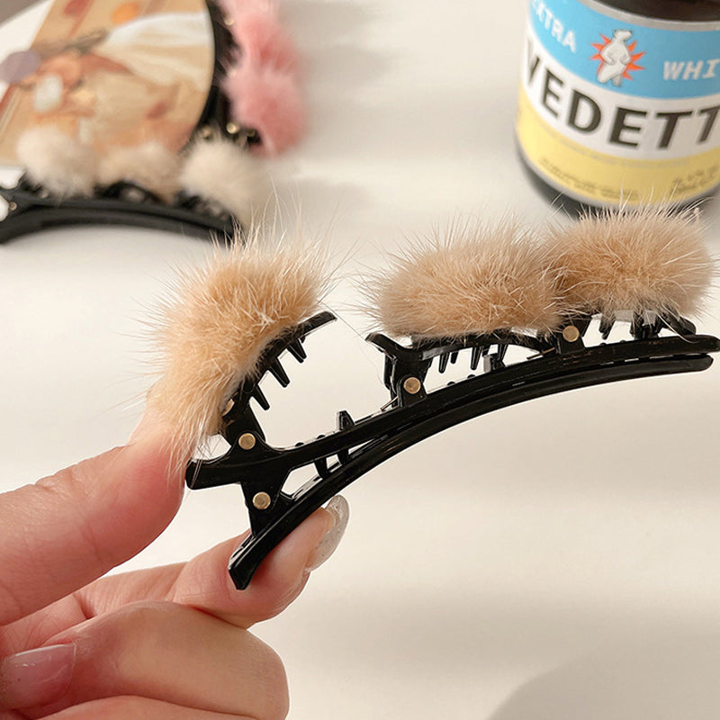 Hairball Duckbill Clip